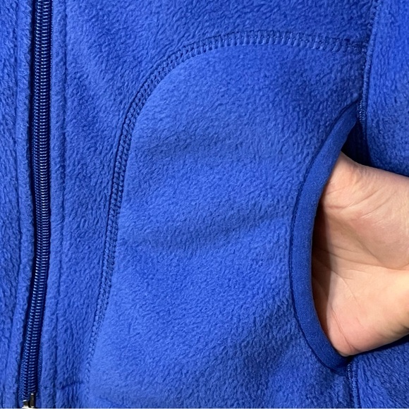 Woolrich Women’s Royal Blue Fleece Vest - Picture 6 of 10
